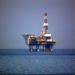 Oil rig photo by Tsuda. License: CC BY-SA 2.0.