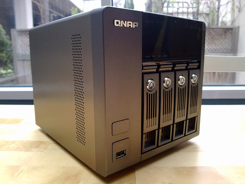 Network Attached Storage NAS QNAP TS 410